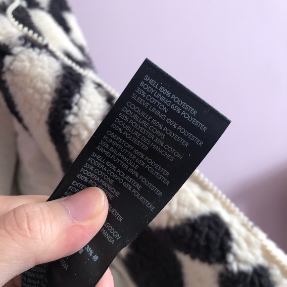 Small - Black & White Olivia Print Sherpa Jacket - Picture 5 of 16